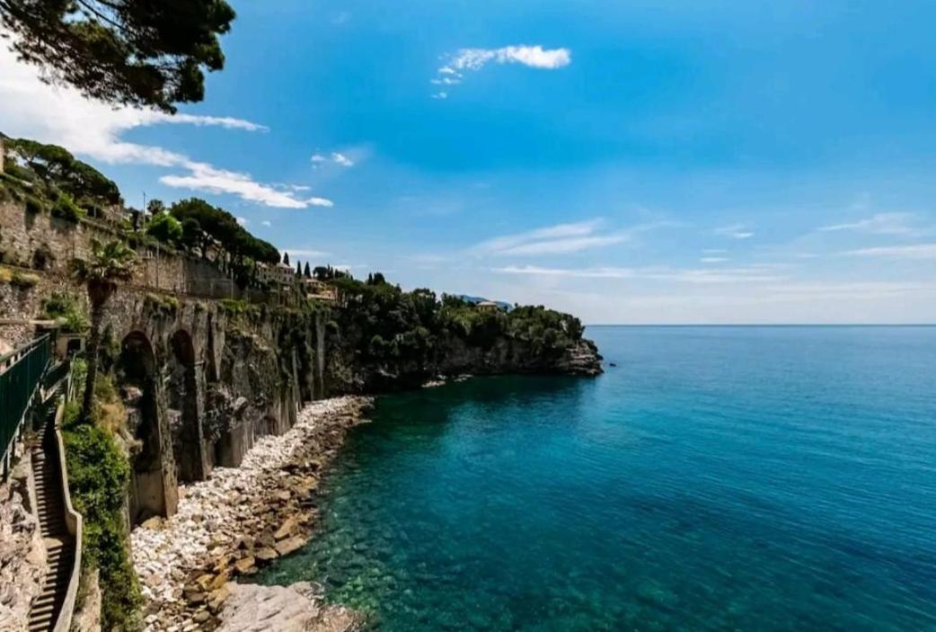 Pieve Ligure A Picco Sul Mare Con Piscina Villa Regina Eksteriør billede